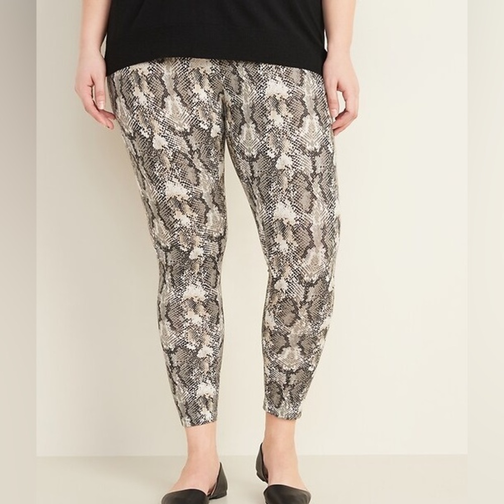 Old Navy High-Waisted Printed Jersey Plus-Size Leggings Snake Print Size 1X NWT